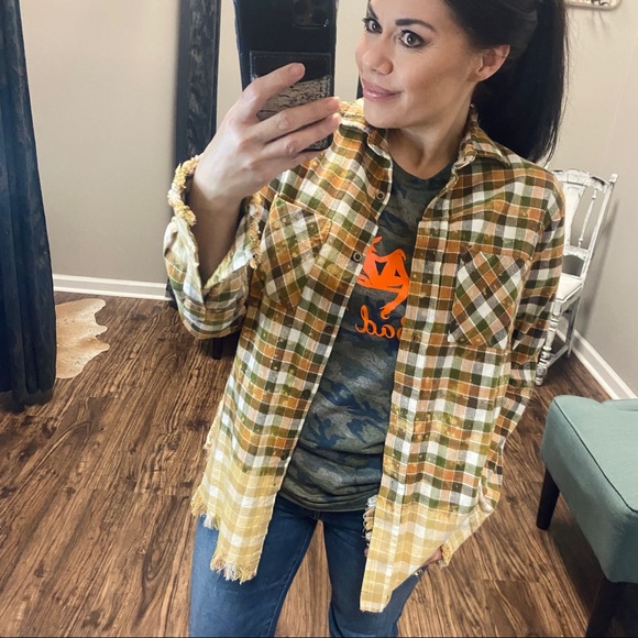 SMALL Bleached Plaid Flannel / Shacket - Picture 11 of 13